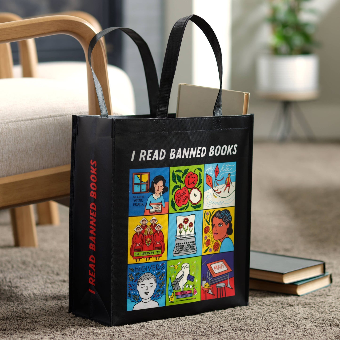 Chronicle Books - I Read Banned Books Reusable Shopping Bag