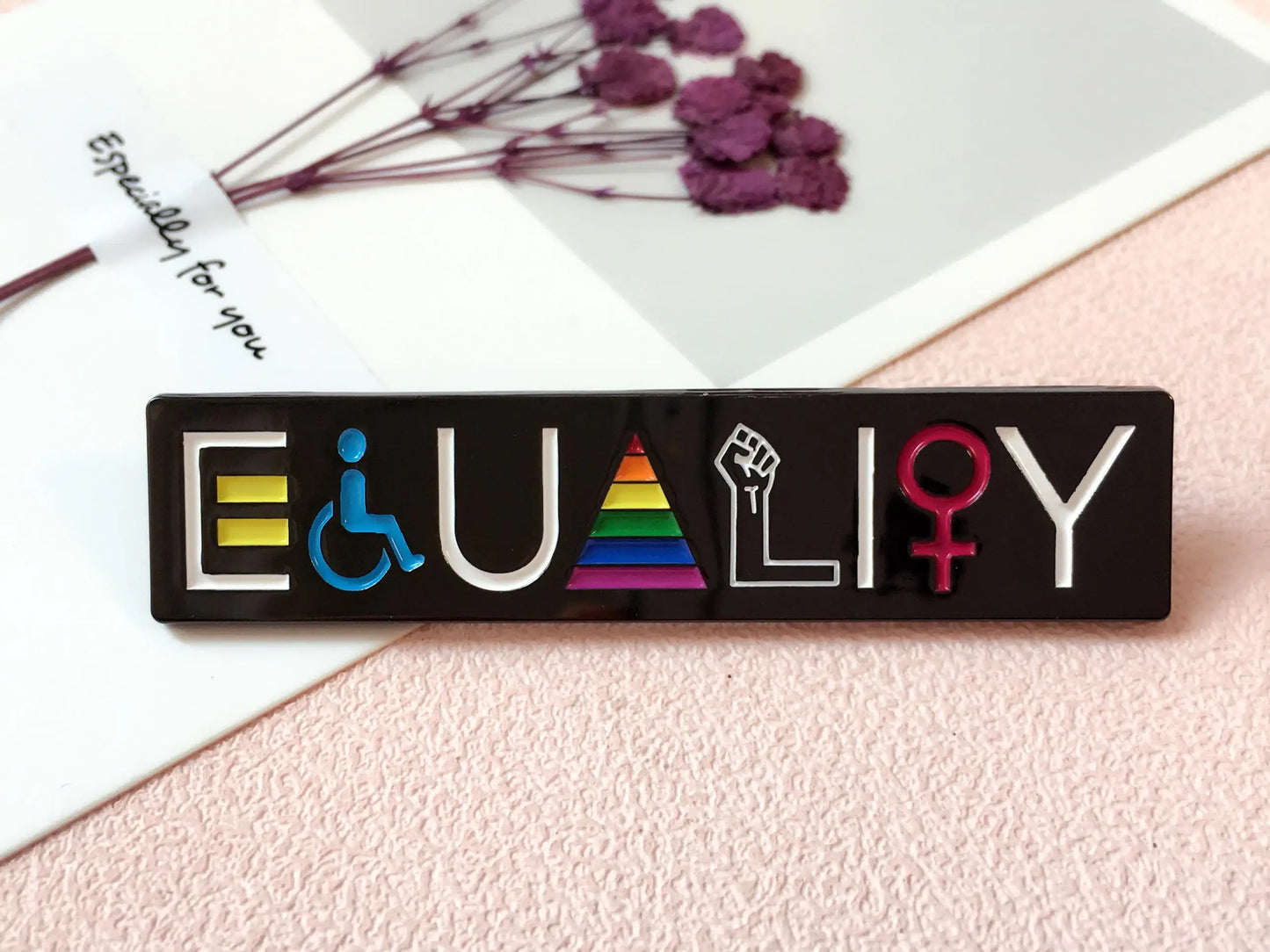 Magnifique Hearts - Equality Enamel Pin – Symbol of Fairness, Unity & Justice