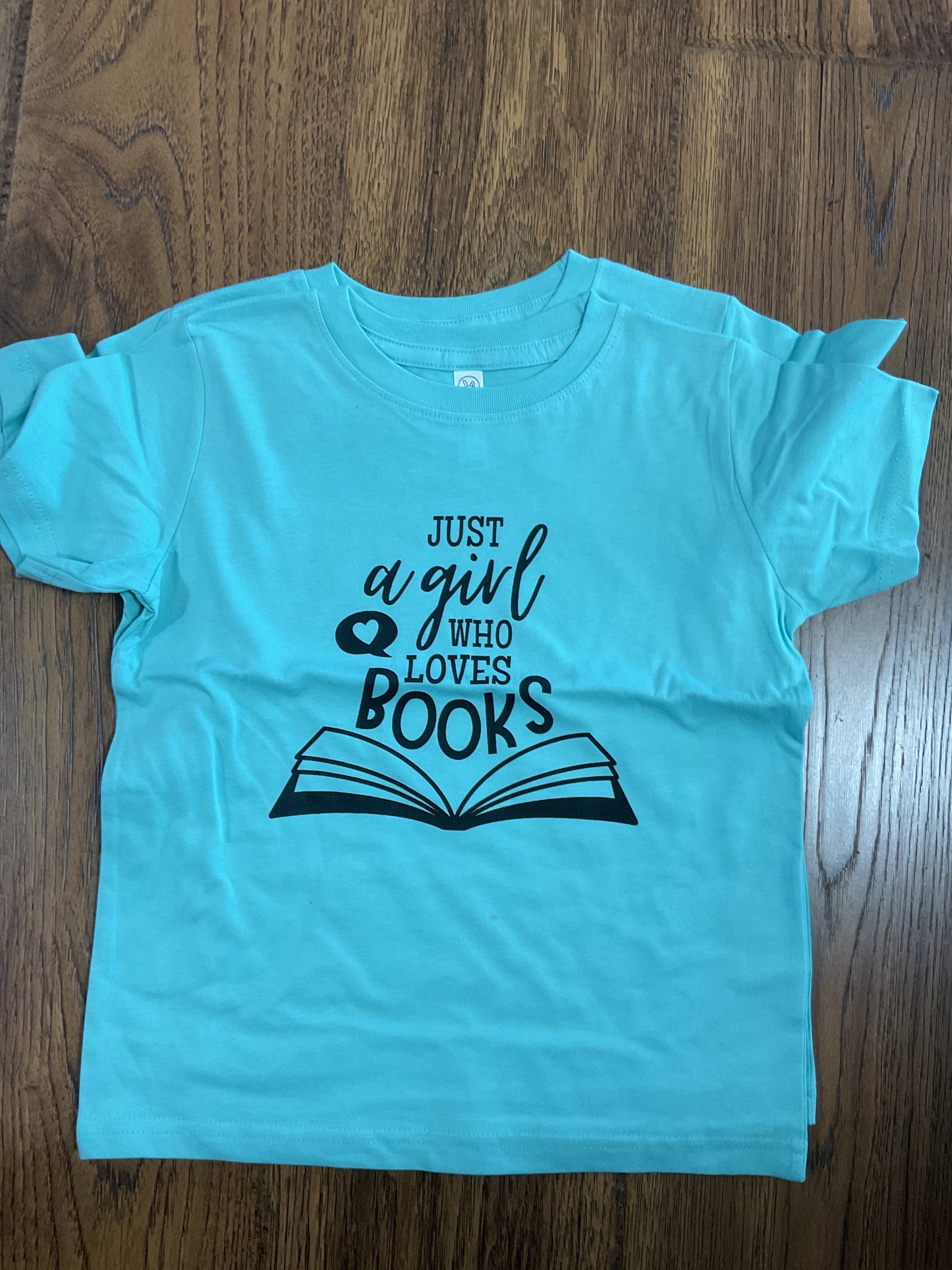 Peach Closet - Just A Girl Who Loves Books Tee