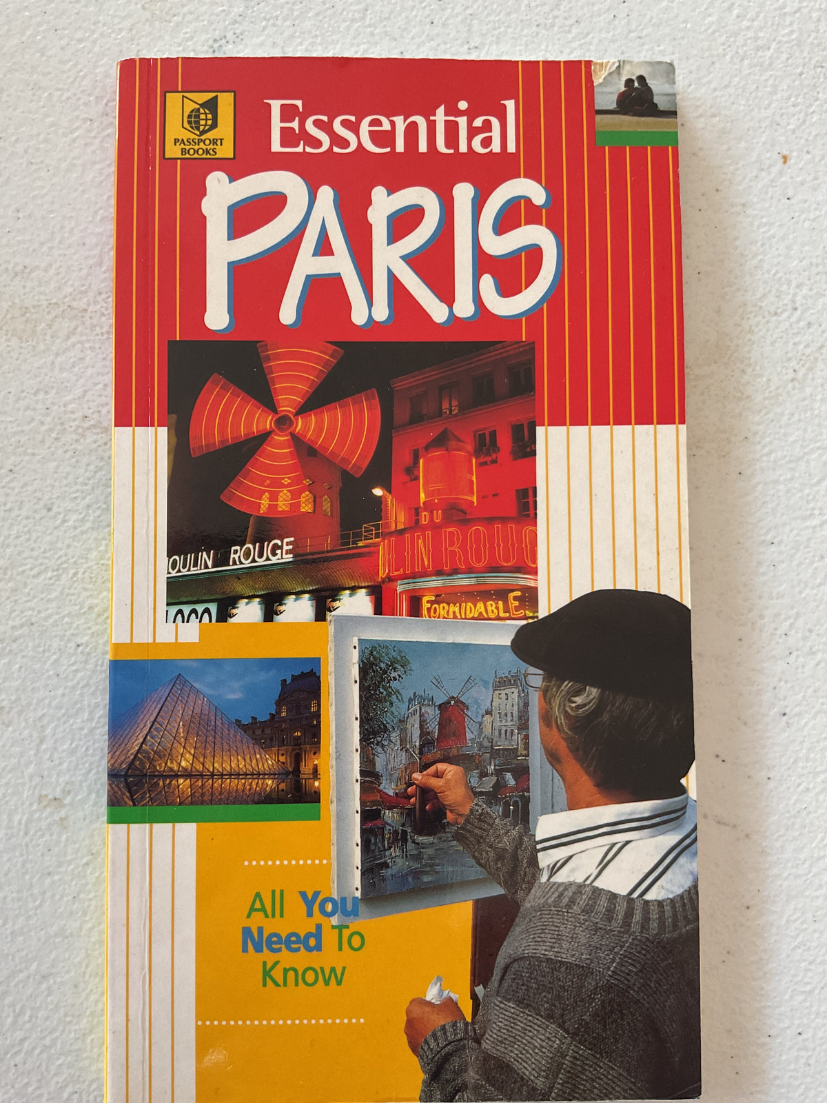 Essential Paris (Passport's Essential Travel Guides)