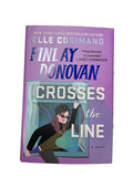Finlay Donovan Crosses the Line: A Novel (The Finlay Donovan Series, 6)