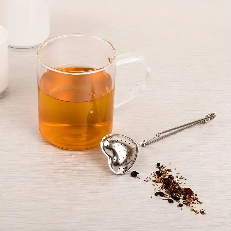 Magnifique Hearts - Stylish Heart-Shaped Stainless Steel Tea Infuser, Brewing