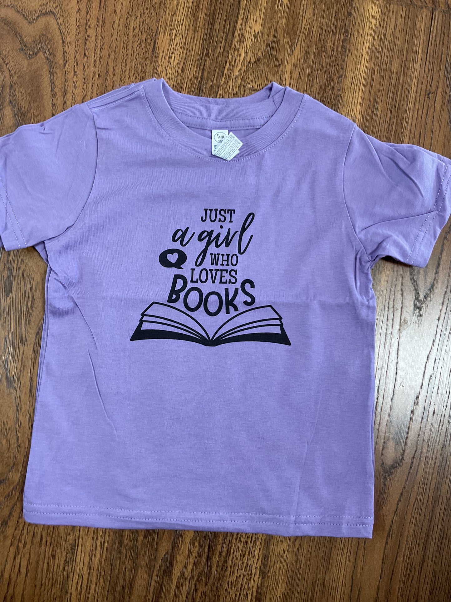 Peach Closet - Just A Girl Who Loves Books Tee