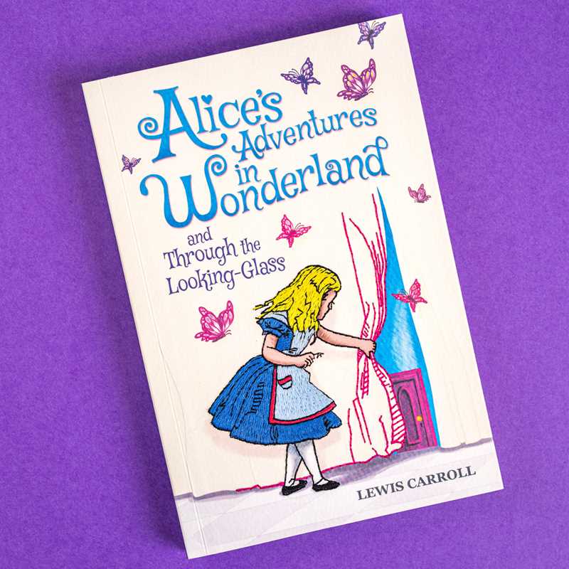 Simon & Schuster - Alice's Adventures in Wonderland and Through the Looking-Glass (Keepsake Edition) by Lewis Carroll