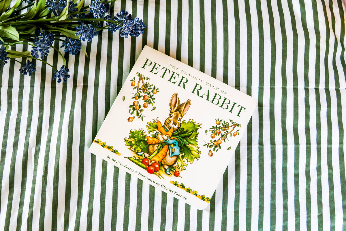 HarperCollins Focus - The Classic Tale of Peter Rabbit Board Book: Revised Ed