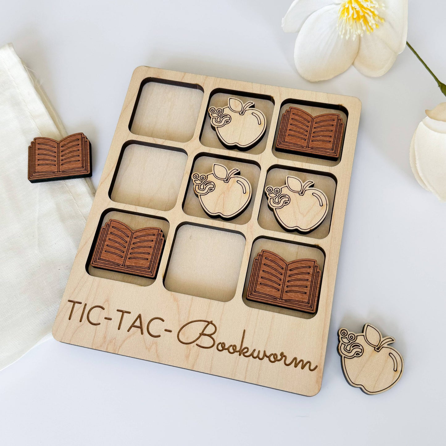 Birch House Games & Gifts - Bookworm Tic-Tac-Toe Game - Book Lover Gift / Bookstore