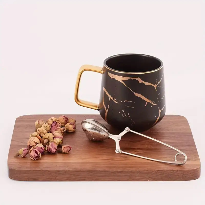 Magnifique Hearts - Stylish Heart-Shaped Stainless Steel Tea Infuser, Brewing